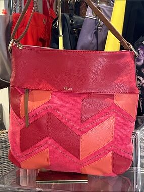 Relic Burlap Red & Coral Leather/Canvas Chevron Patchwork Crossbody12”x 12”  EUC